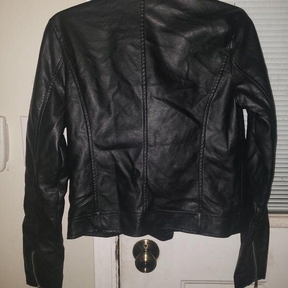 Leather like Jacket - Picture 2 of 9